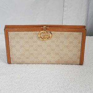 Authentic Vintage Gucci  cash, check holder